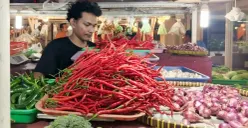 Cabai merah keriting, cabai rawit merah alami kenaikan harga, Kamis, 10 September 2026. (Sumber: Pos Kota/ Ali Mansur)