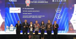 Direktur Keuangan dan Manajemen Risiko Telkom Akses Hery Sofiaji menerima tiga penghargaan dalam Acara Puncak Penghargaan TOP GRC Awards 2026, Rabu, 9 September 2026. (Sumber: Dok. Istimewa)