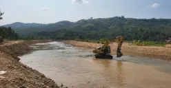 Sungai Cidikit di Bayah Barat, Kecamatan Bayah, Lebak yang telah dinormalisasi. (Sumber: Pemdes Bayah Barat)