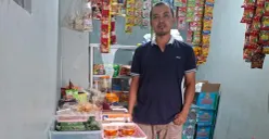 Potret Iwan pedagang kantin sekolah. (Sumber: Pos Kota/ Angga)