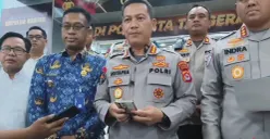Kabid Humas Polda Banten Kombes Pol Maruli Hutapea saat memberikan keterangan usai melakukan koordinasi depan pihak-pihak tertentu. (Sumber: Pos Kota/ Veronica)