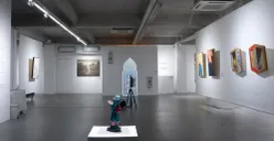 Berbagai karya seni yang terdapat pada pameran bertajuk RAW Vol. 2 di RUCI Art Space. (Sumber: Dok. Instagram/@ruci.art)