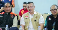 Anggota Komisi C DPRD DKI Jakarta, Hardiyanto Kenneth mengawal langsung pelaksanaan Operasi Modifikasi Cuaca (OMC) di Pangkalan Udara Pondok Cabe, Tangerang Selatan. (Sumber: Istimewa)