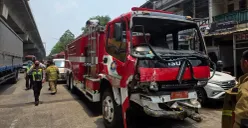 Kecelakaan enam kendaraan terjadi di Jalan Raya Bekasi arah timur, tepatnya dekat United Tractors, Jakarta Utara, Senin, 28 September 2026. (Sumber: Dok. Polda Metro Jaya)