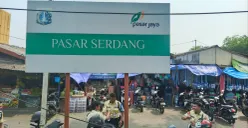 Situasi di Pasar Serdang, Kemayoran, Jakarta Pusat setelah kebakaran, Senin, 28 September 2026. (Sumber: Poskota/Ali Mansur)