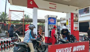 Promo diskon BBM melalui aplikasi MyPertamina hadir dalam rangka memeriahkan HUT ke-81 Kemerdekaan RI pada 17-18 Agustus 2026. (Sumber: Poskota | Foto: AIi Mansur)