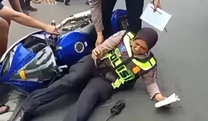 Pelajar tabrak polwan saat Operasi Patuh Semeru (Dok. Instagram/jawaheadline)