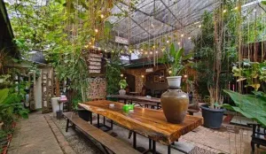 Sejumlah tempat makan di Jakarta buka selama 24 jam dan menawarkan pilihan menu yang beragam untuk kuliner malam hingga dini hari. (Sumber: Instagram)