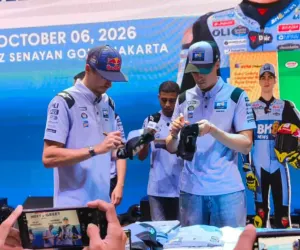 Meet & greet bersama Alex Marquez (kiri) dan Fermin Aldeguer (kanan) jelang MotoGP Mandalika 2026. (Sumber: Poskota/Dimas Prassetyo)