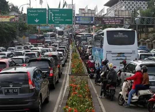 One Way Puncak Bogor berlaku hari ini! Jangan sampai terjebak macet, cek jadwalnya dulu! (Sumber: Pinterest)