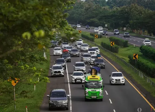 Diskon 20 persen tarif tol arus balik (Sumber: Poskota/Bilal Nugraha Ginanjar)