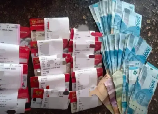 Masyarakat diminta aktif mengecek dan memverifikasi data DTSE untuk memastikan tercatat sebagai penerima bantuan sosial. (Sumber: Youtube/Bungkas Wae)