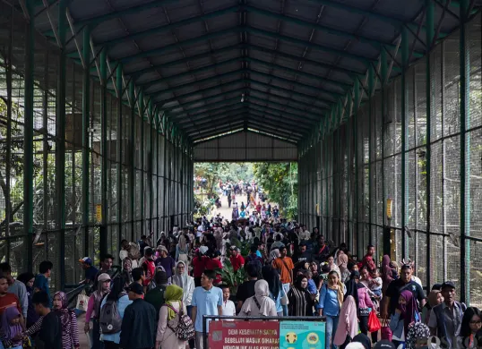 Mengisi Akhir Libur Lebaran 2025 di Taman Margasatwa Ragunan
