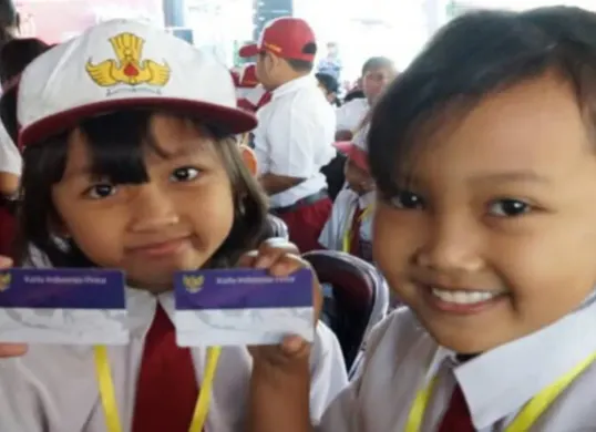 Penyebab saldo bantuan Rp900.000 dari PIP termin 1 2025 gagal cair dan hangus. (Sumber: Instagram/@kemendikdasmen)