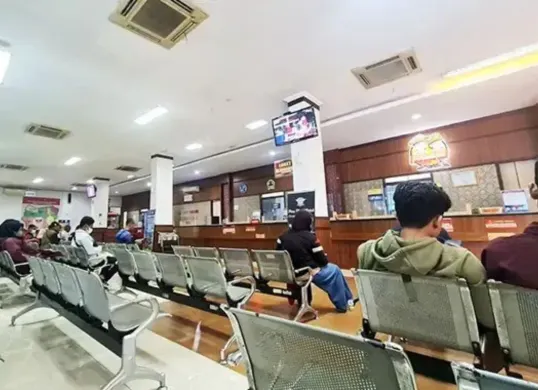 Masyarakat manfaatkan program pemutihan pajak kendaraan di 3 provinsi, cek jadwalnya. (Sumber: samsat.info)