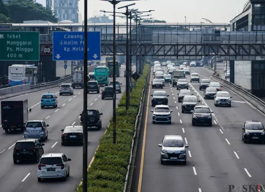 Ilustrasi. Pantau arus mudik Lebaran 2026 dengan mudah lewat CCTV tol online. (Sumber: Poskota/Bilal Nugraha Ginanjar)