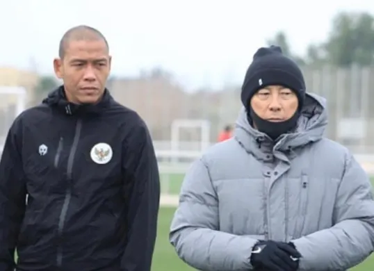 Nova Arianto dan Shin Tae yong saat masih bekerja sama di tim kepelatihan Timnas Indonesia. (Sumber: Instagram/@novaarianto30)