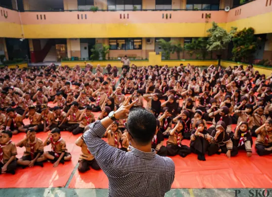 Hari Pertama Masuk Sekolah 