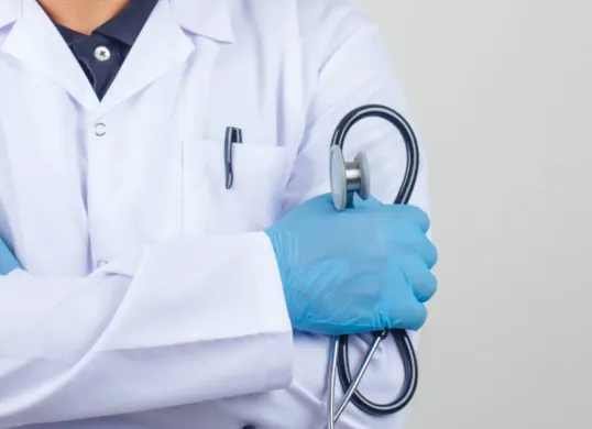 Ilustrasi dokter PPDS UI yang lakukan pelecehan seksual. (Sumber: Kemenkes)