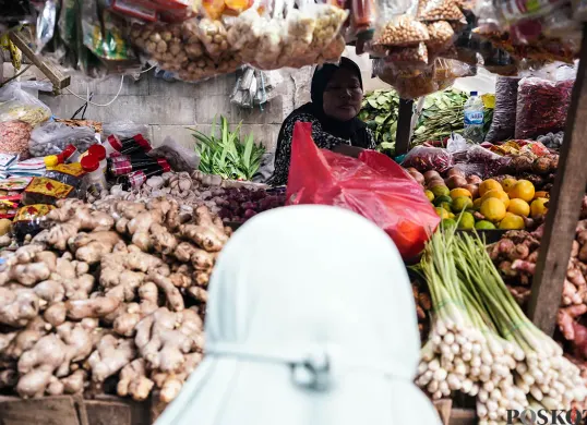 Pasar Tradisional Masih Sepi Pembeli Usai Lebaran 2025