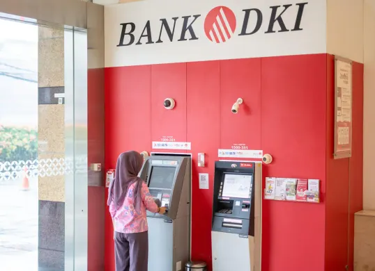 Ilustrasi - cara tarik bantuan KJP Plus Tahap 1 tahun 2025 dari Bank DKI. (Bank DKI)