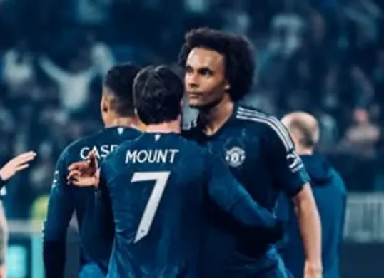 Manchester United nyaris menang di leg pertama perempatfinal Europa League melawan Lyon (Sumber: Instagram/@manchesterunited)