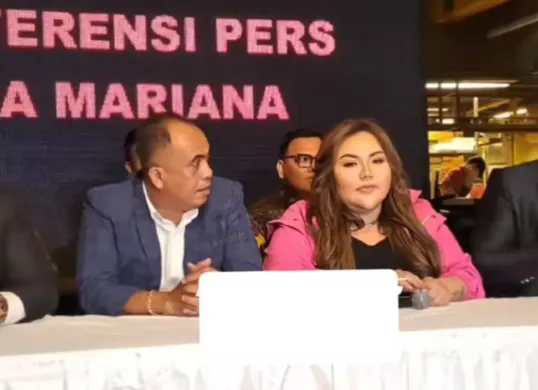 Lisa Mariana konferensi pers soal perselingkuhannya dengan Ridwan Kamil (Sumber: TikTok/@haludrama3)