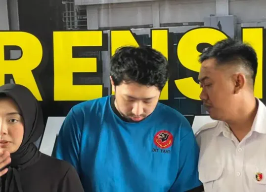 Nasib karier dokter Priguna usai kedapatan rudapaksa keluarga pasien di RSHS hak praktik resmi dicabut. (Sumber: tribratanews.polri.go.id)