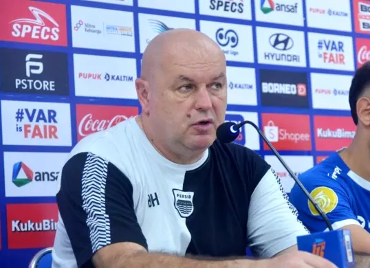 Potret pelatih Persib Bandung, Bojan Hodak. (Sumber: Persib)
