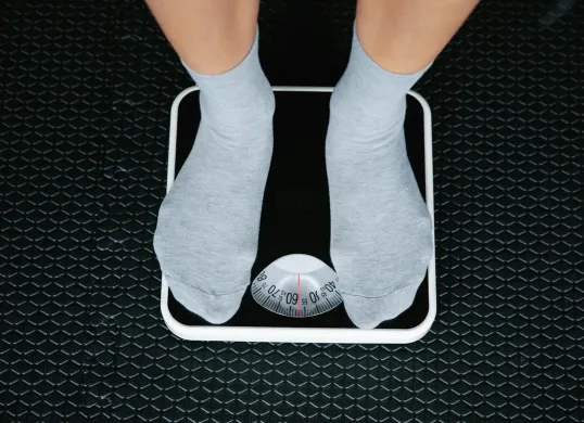 Cara membantu menurunkan berat badan. (Sumber: Pexels/Annushka Ahuja)