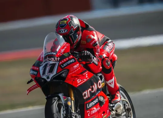 Nicolo Bulega juara race 1 WSBK Belanda 2025. (Sumber: Instagram @aruba.it_racing)