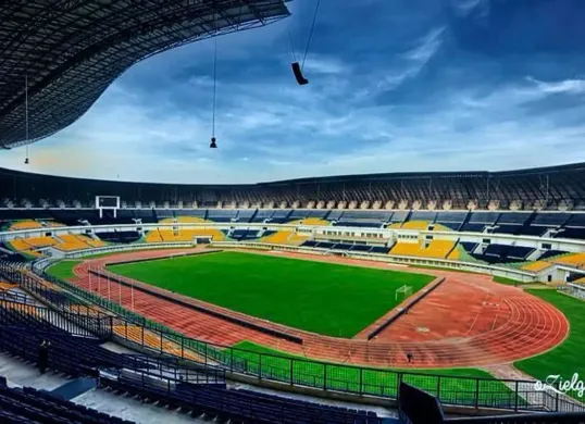 Persib Bandung tengah menjadi sorotan publik terkait kabar kerja sama dengan Allianz sebagai sponsor utama Stadion Gelora Bandung Lautan Api (GBLA) (Sumber: Dok/Persib)