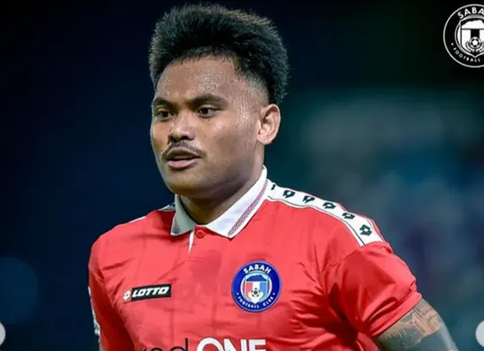 Persaingan di bursa transfer Liga 1 Indonesia menjelang musim baru semakin memanas. Salah satu rumor paling menarik adalah potensi bergabungnya Sadil Ramdani ke Persib Bandung. (Sumber: Dok/Sabah FC)
