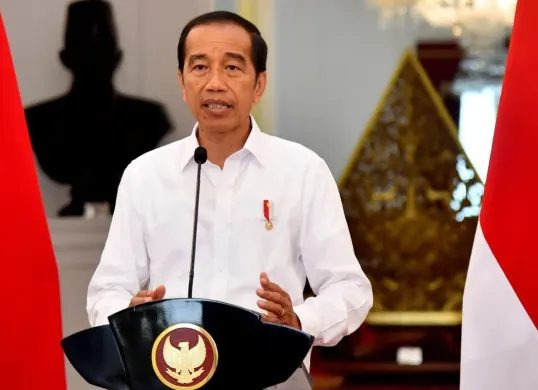 Tim kuasa hukum Jokowi, Yakup Hasibuan menegaskan hal ini soal isu ijazah palsu dalam konferensi pers pada Senin, 14 April 2025. (Sumber: setneg.go.id)