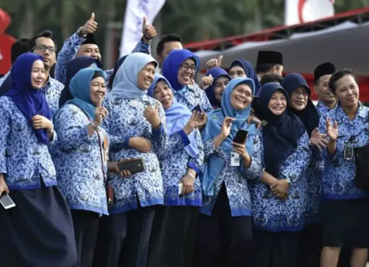 Benarkah gaji PNS tidak naik tahun 2026? Baca analisis lengkap kebijakan fiskal pemerintah dan alasan anggaran diprioritaskan untuk sektor pendidikan. (Sumber: ppid.bengkaliskab.go.id)