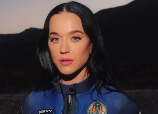 Katy Perry berhasil wisata ke luar angkasa. (Sumber: Instagram/@katyperry)