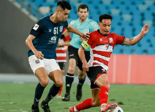 Madura United vs Svay Rieng di semifinal AFC Challenge League. (Sumber: Instagram @maduraunited.fc)