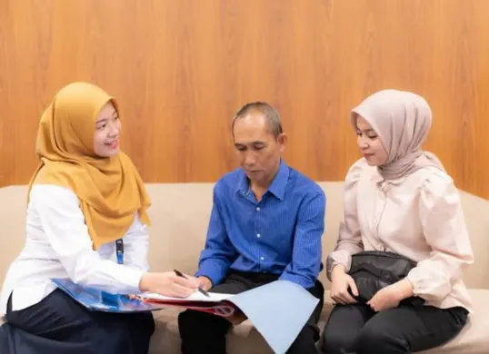 Pensiunan PNS wajib tahu! Perubahan mekanisme pencairan gaji 2025 hanya berlaku untuk nasabah BTPN/BWS. BRI, Mandiri, dan bank Himbara tetap via ATM. (Sumber: taspen.co.id)
