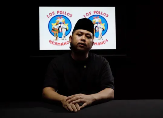 Tretan Muslim buka suara soal resep Bebek Carok yang katanya 100 persen milik istri Tretan, King Abdi mundur sendiri. (Sumber: YouTube/Tretan Universe)