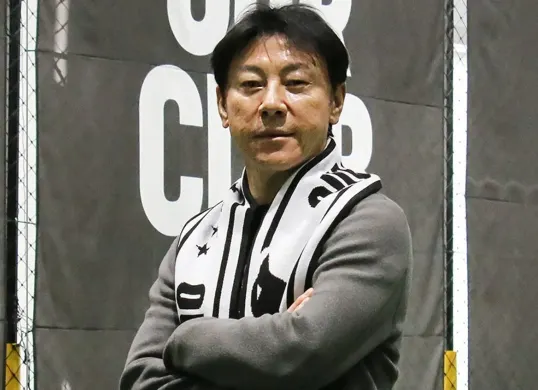 Mantan pelatih Timnas Indonesia, Shin Tae Yong resmi gabung Seongnam FC. (Foto: Instagram/@sfc.seongnam)