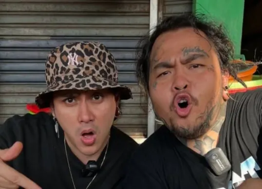 Vicky Nitinegoro (kiri) dan King Abdi (kanan) berkolaborasi dalam bisnis restoran Sego Tempong Negoro. (Sumber: Instagram)