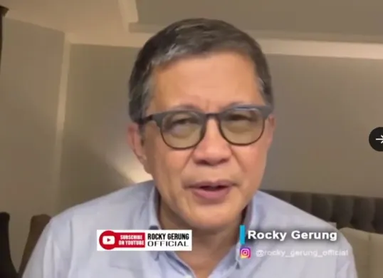 Rocky Gerung sebut tidak ada fitnah soal ijazah Jokowi, bedakan hubungan antar personal dan antar warga negara dengan pejabat. (Sumber: YouTube Rocky Gerung Official)