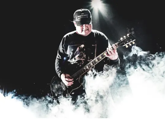 Ricky Siahaan, gitaris Seringai, meninggal usai tampil di Tokyo. Ia dikenang sebagai sosok penuh energi selama di dunia seni. (Sumber: Official Seringai Band)