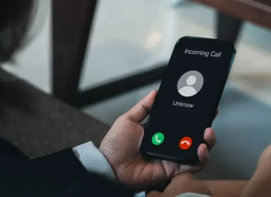 Simak 4 cara jitu mengatasi iPhone yang tidak menampilkan riwayat panggilan. (Sumber: Pinterest/PCMag)
