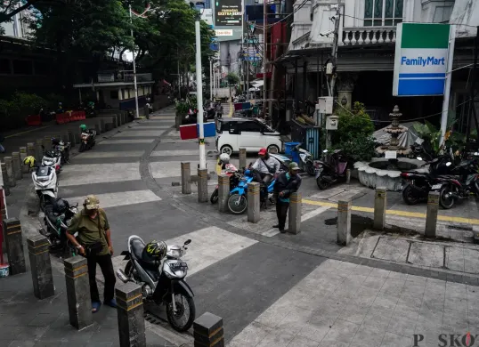 Pengamat transportasi publik mengusulkan penataan kantung parkir di Jakarta untuk mengurangi parkir liar yang masih sering terjadi di beberapa kawasan. (Sumber: Poskota/Bilal Nugraha Ginanjar)