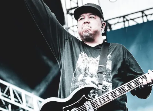 Potret gitaris Seringai sekaligus produser musik, Ricky Siahaan. (Sumber: Instagram/Ricky Siahaan)