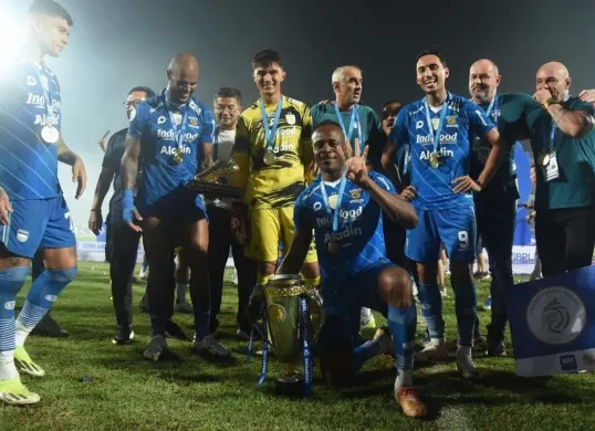 Potret pemain Persib Bandung saat menjuarai Liga 1. (Sumber: persib.co.id)