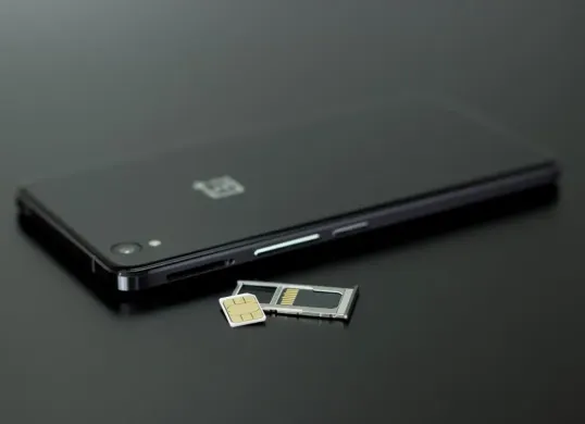 Baru ganti HP Android tapi masih bingung cara pasang SIM dan MicroSD? ikuti panduan ini. (Sumber: PxHere)