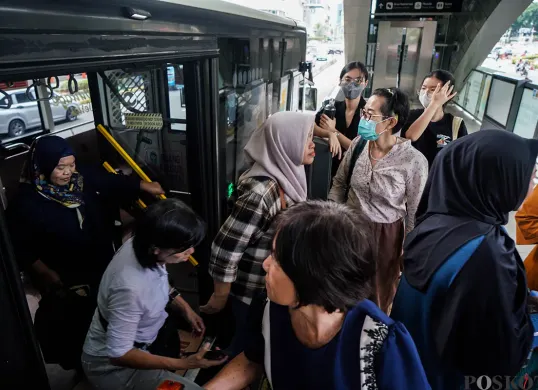 Transportasi Umum Gratis bagi Perempuan di Hari Kartini
