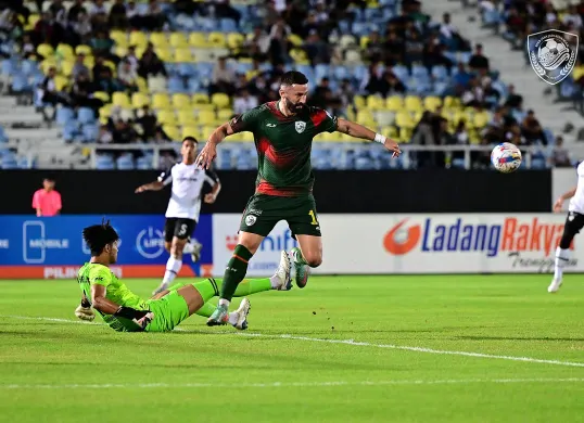 Milos Gordic, striker Kedah Darul Aman yang curhat soal tunggakan gaji. (Sumber: Instagram @kedahdarulamanfc)